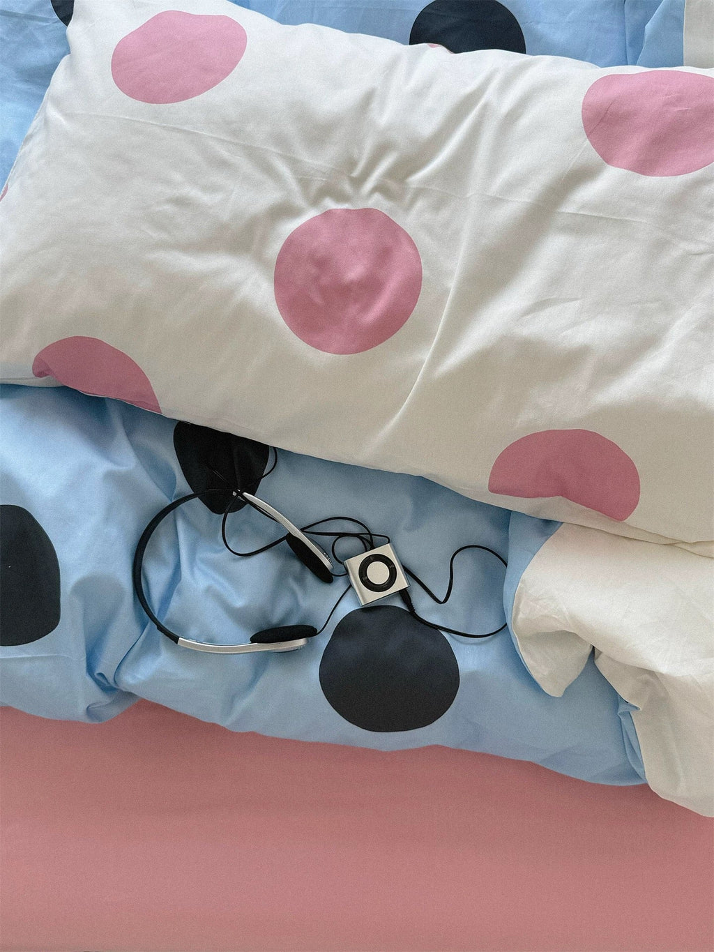 Blue and Pink Bedding Set