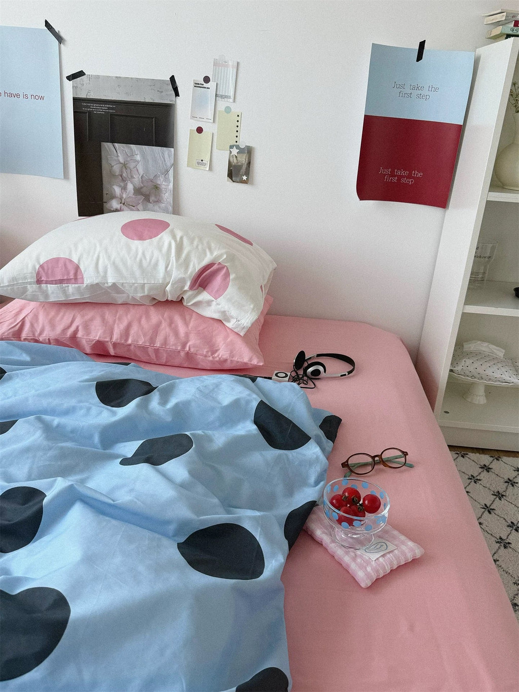 Blue and Pink Bedding Set