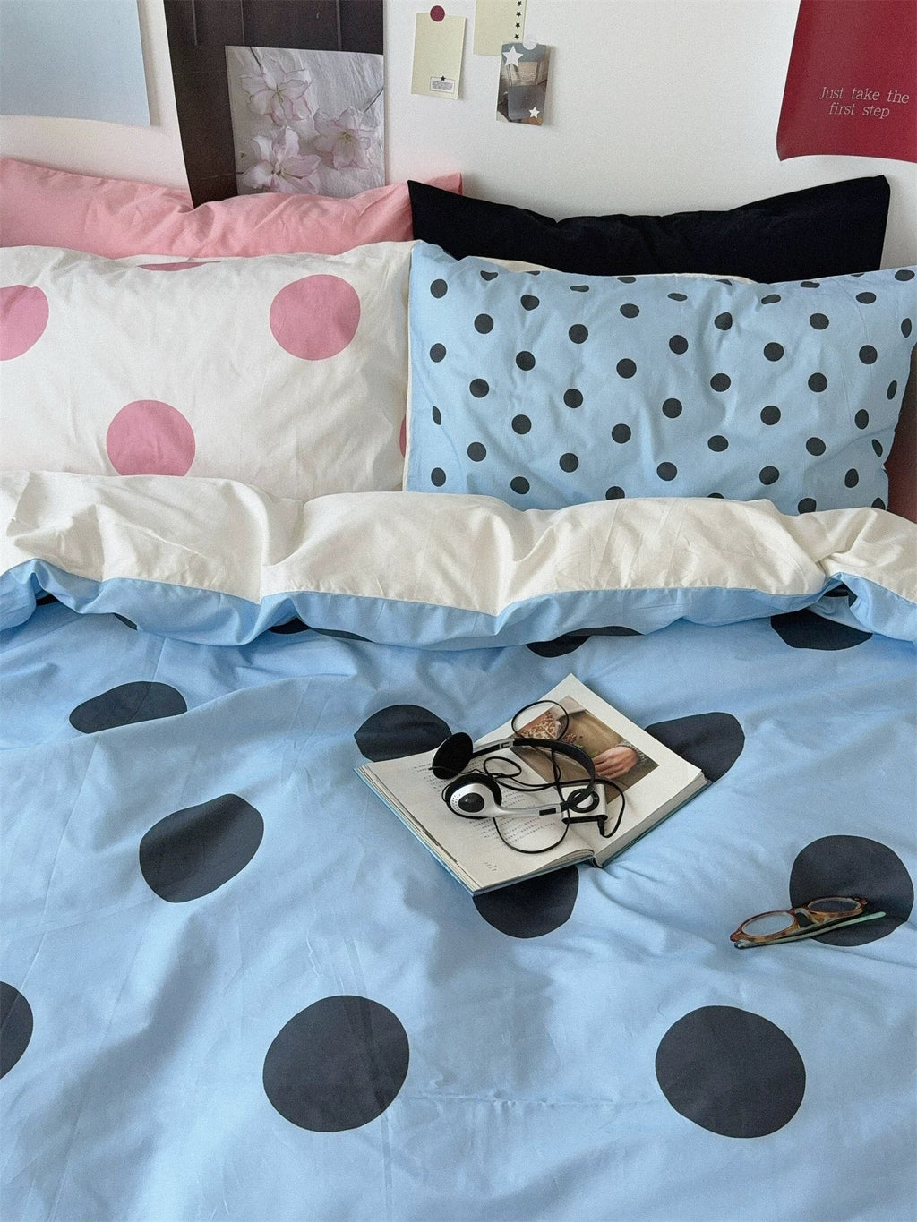 Blue and Pink Bedding Set