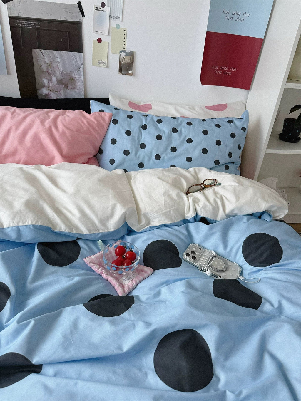 Blue and Pink Bedding Set