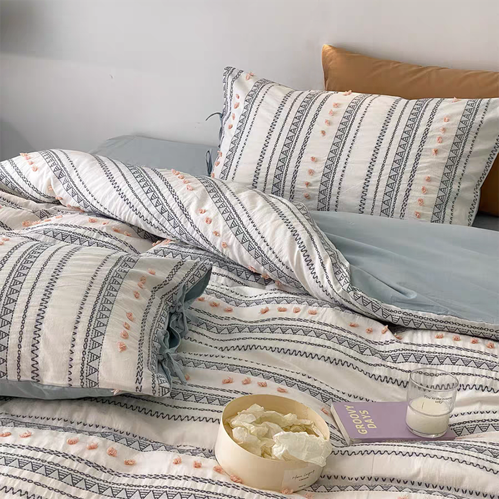 Bohemian Tufted Bedding Set