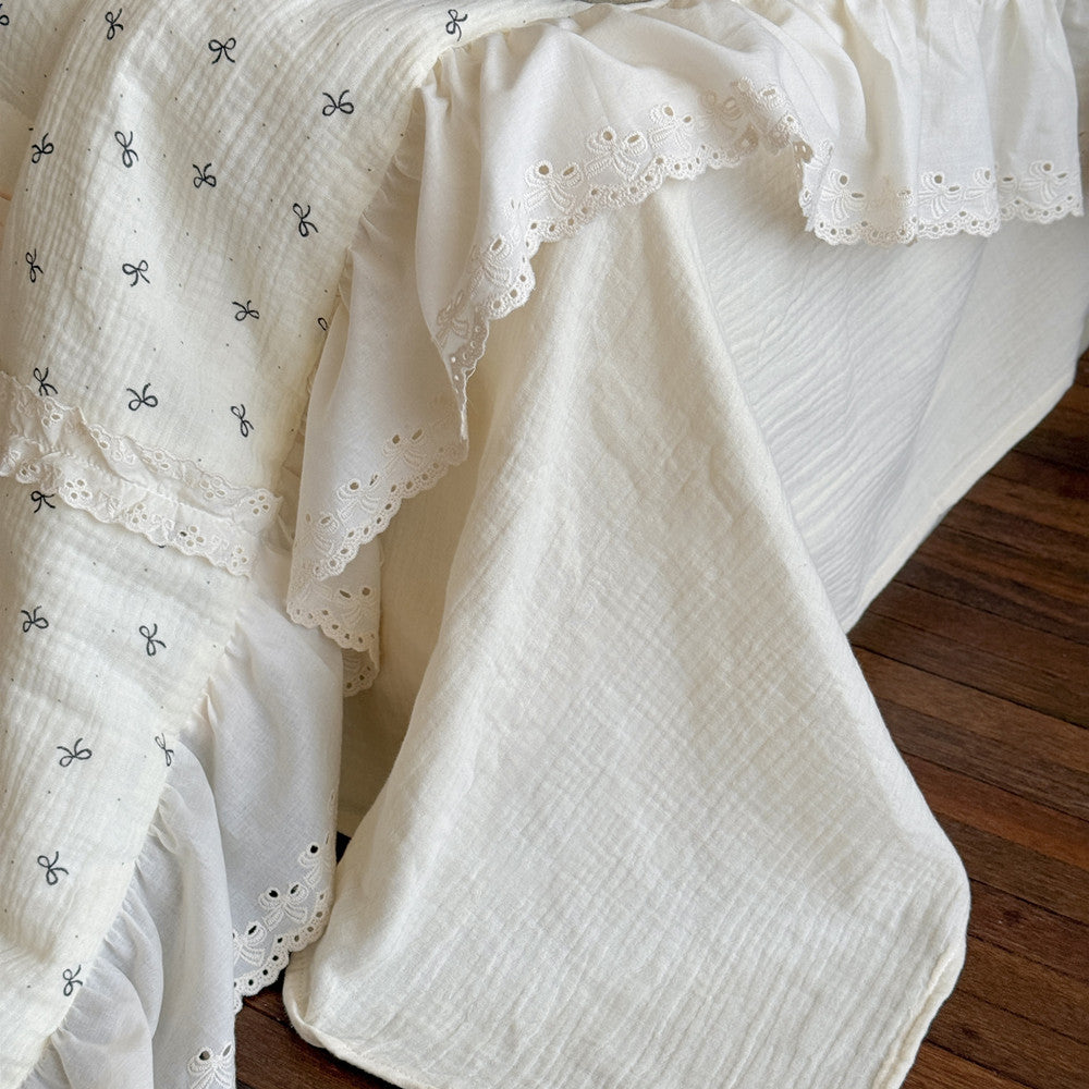 Bow Ruffle Cotton Comforter – Lightweight & Girly Style