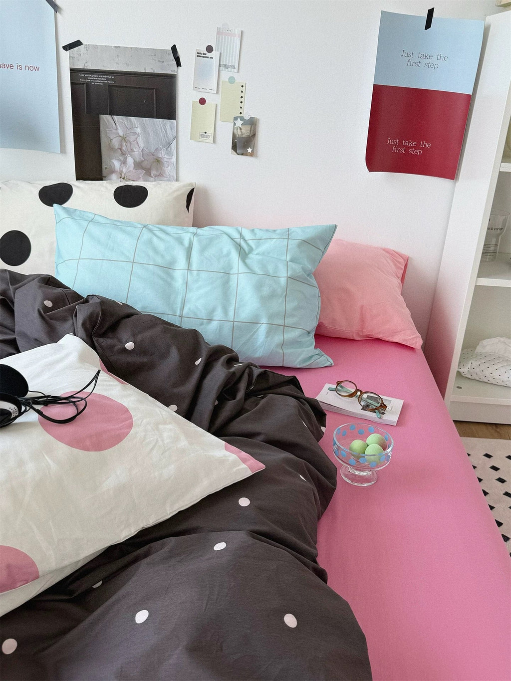 Pink and Gray Bedding Set