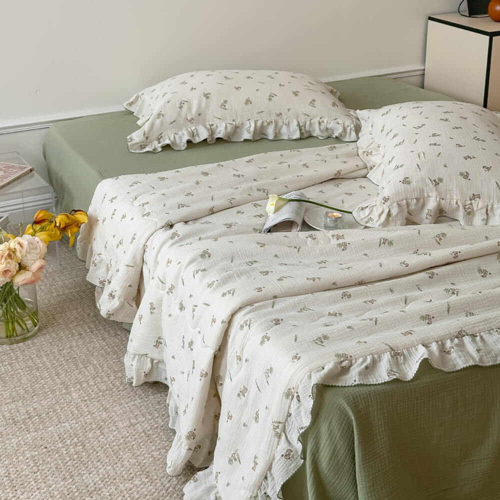 Bunny Print Muslin Quilt – Ruffle Edge Cotton Bedding