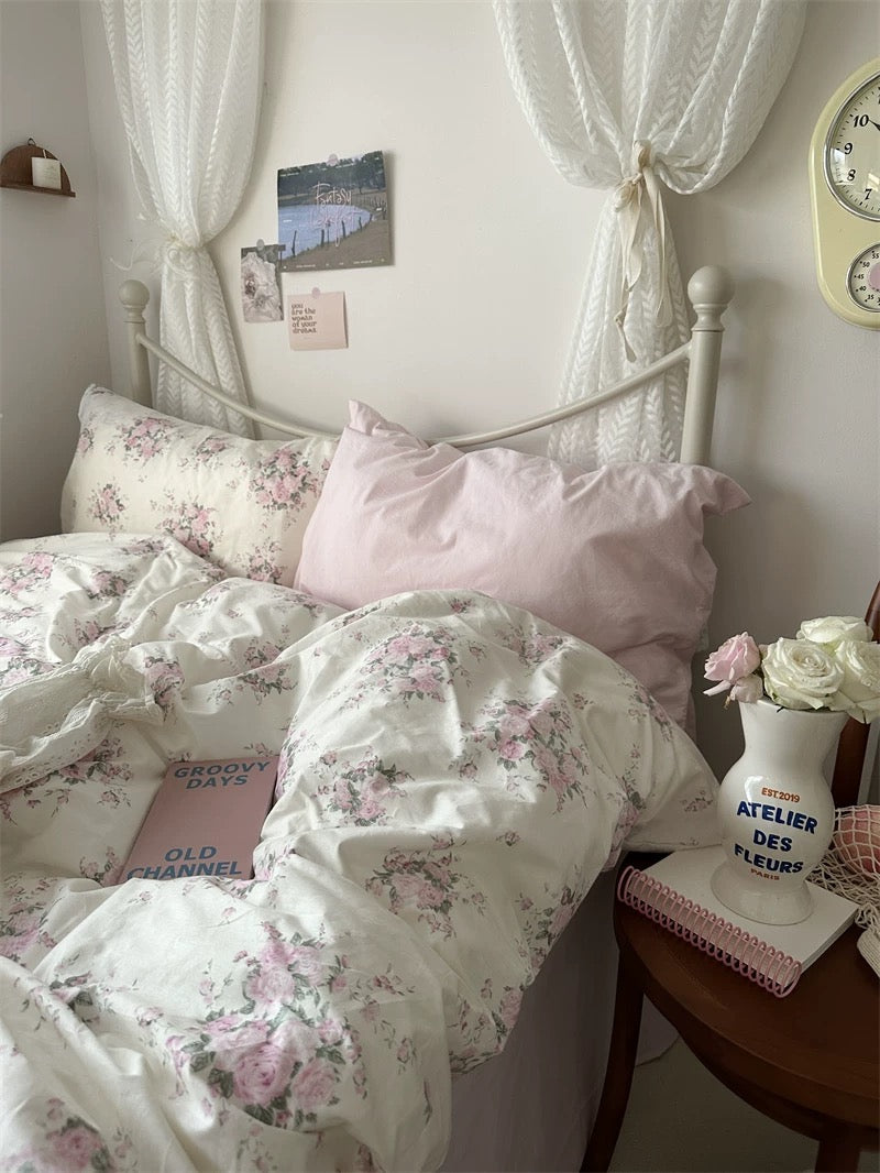 Feminine Aesthetic Floral Duvet Cover Set
