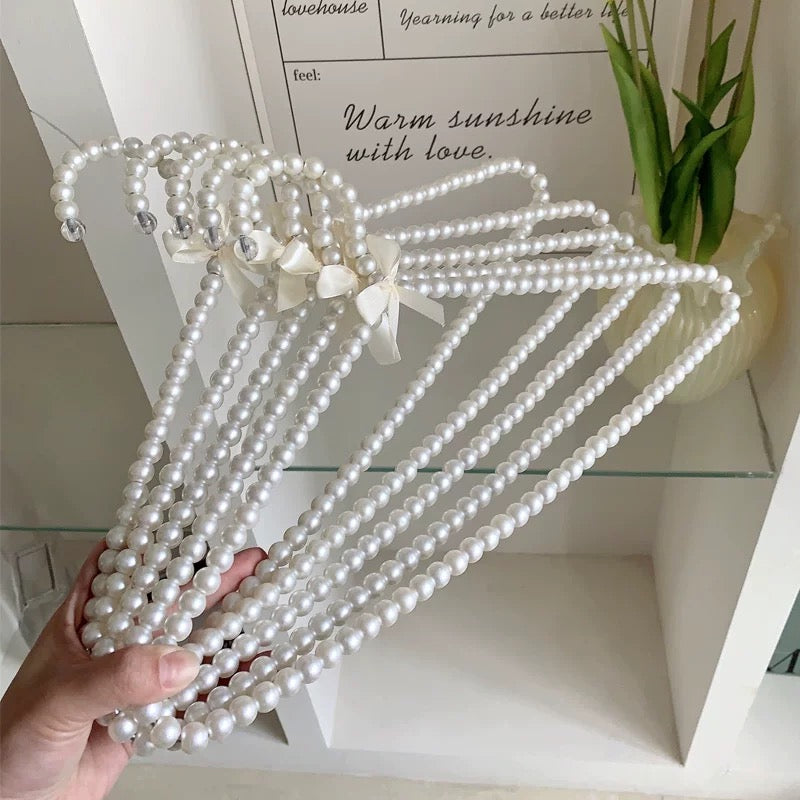Coquette Pearl Hangers White