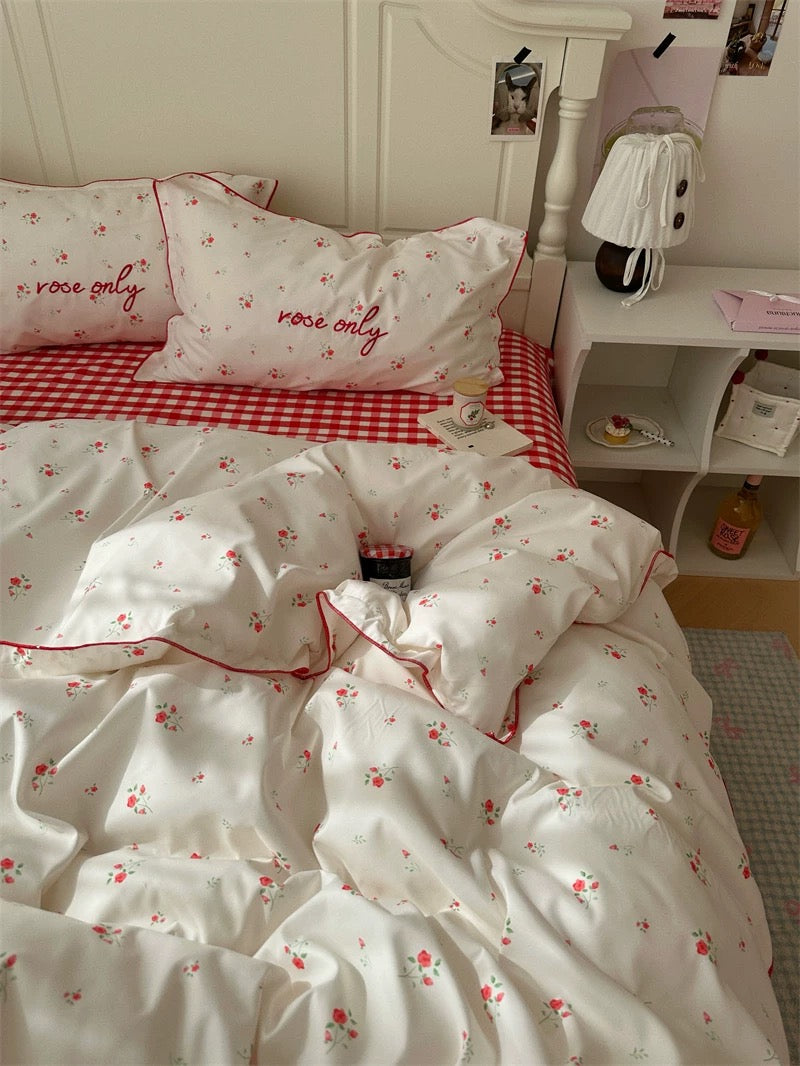 Coquette Rose Plaid Bedding Set