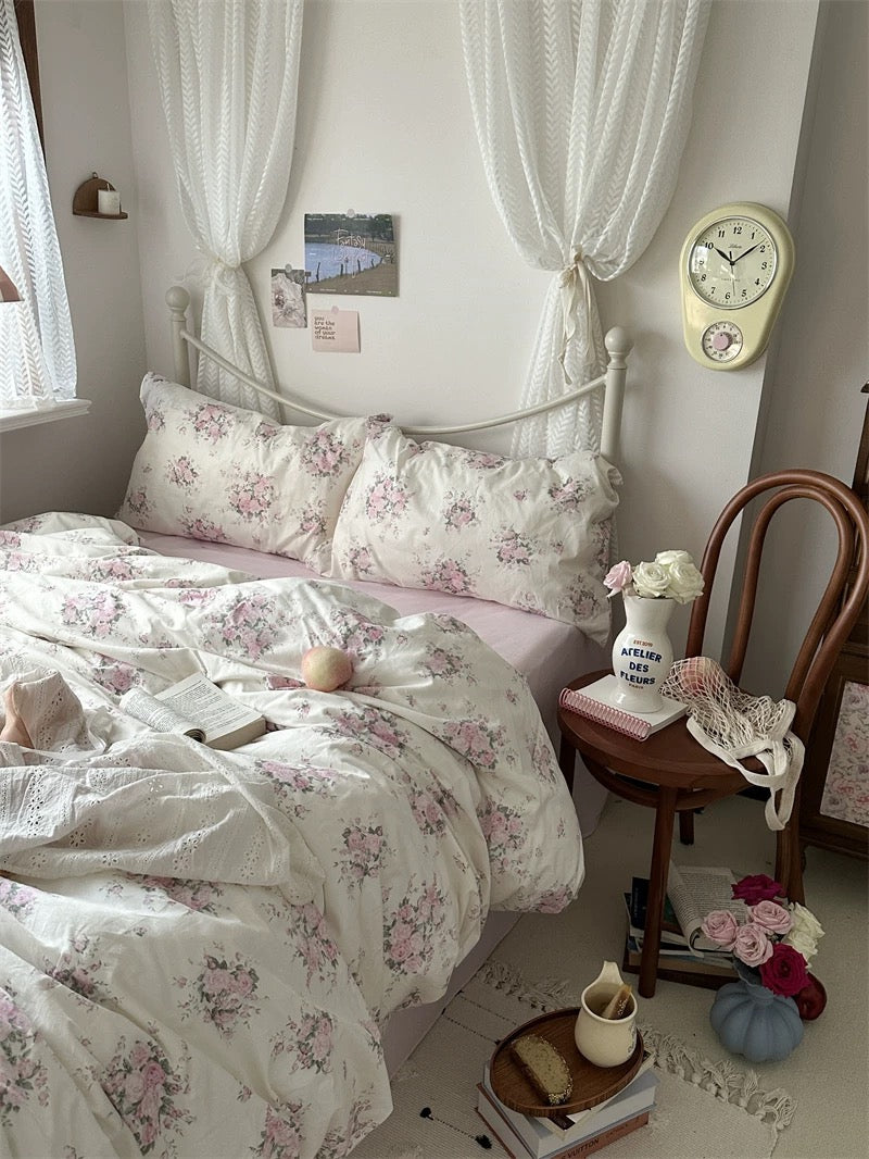 Feminine Aesthetic Floral Duvet Cover Set