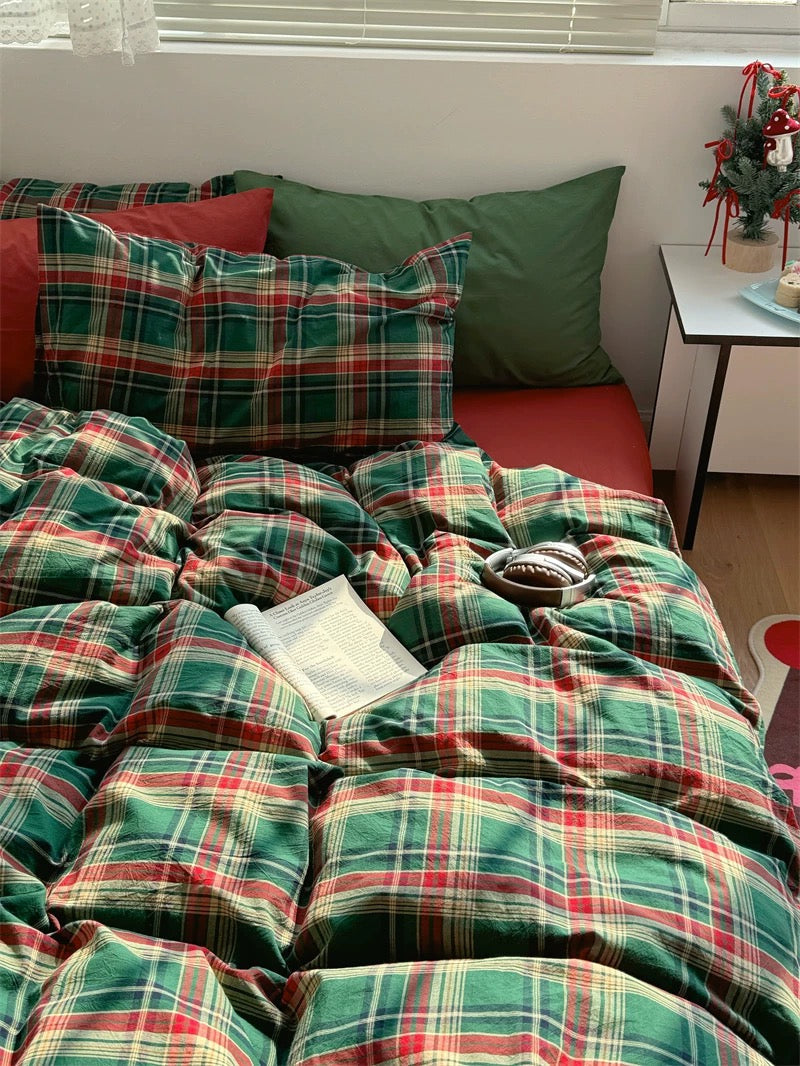 Dark Academia Aesthetic Green Plaid Bedding Set Plaid + Green