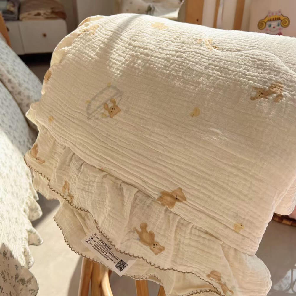 Bear Bath Time Muslin Quilt – Ruffle Edge Cotton Bedding