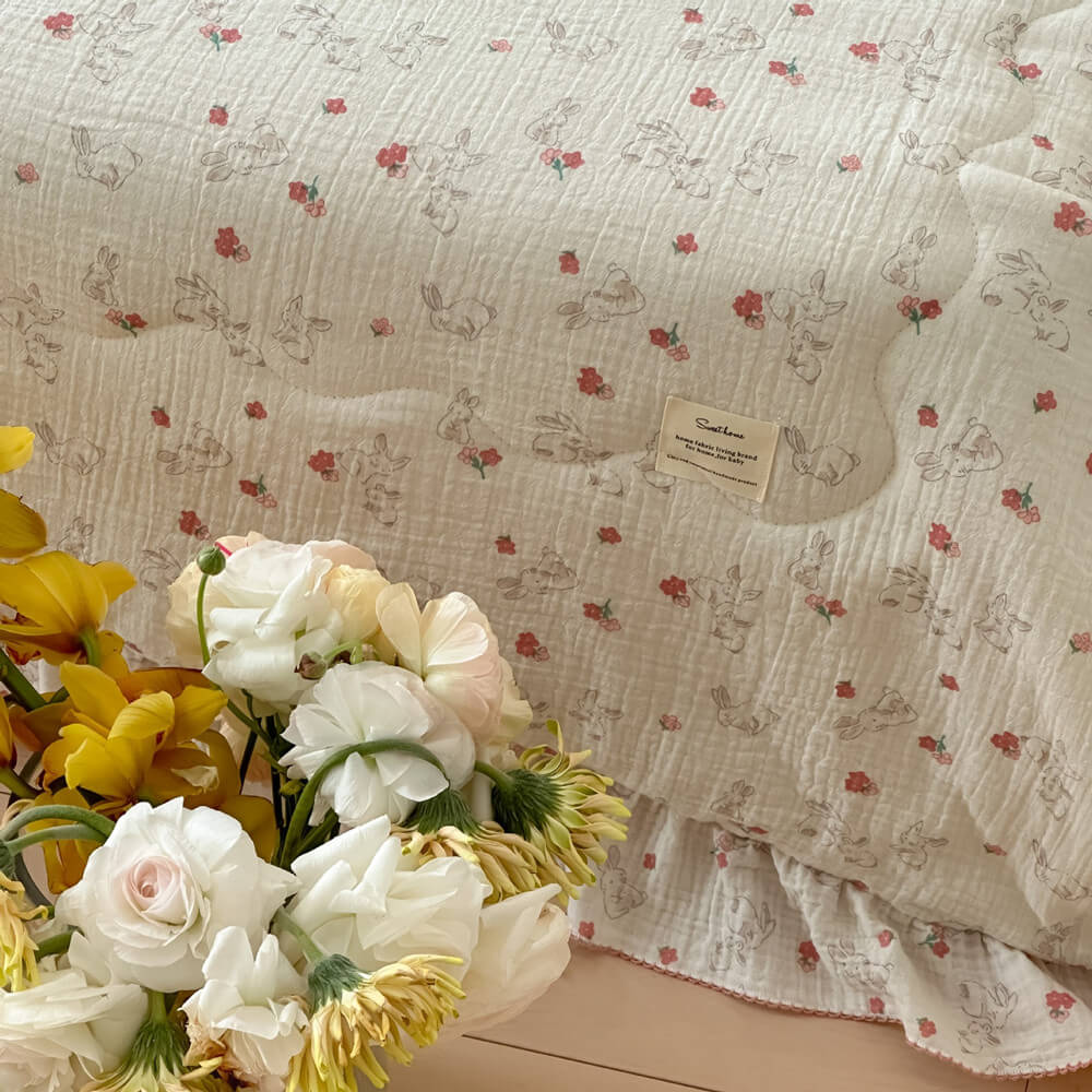 Bunny Floral Muslin Quilt – Ruffle Edge Cotton Bedding