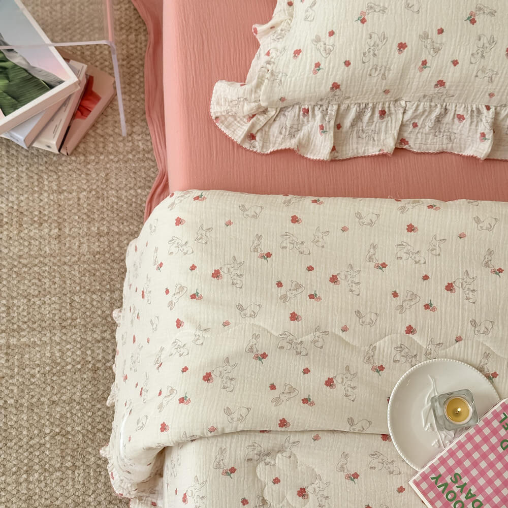 Bunny Floral Muslin Quilt – Ruffle Edge Cotton Bedding