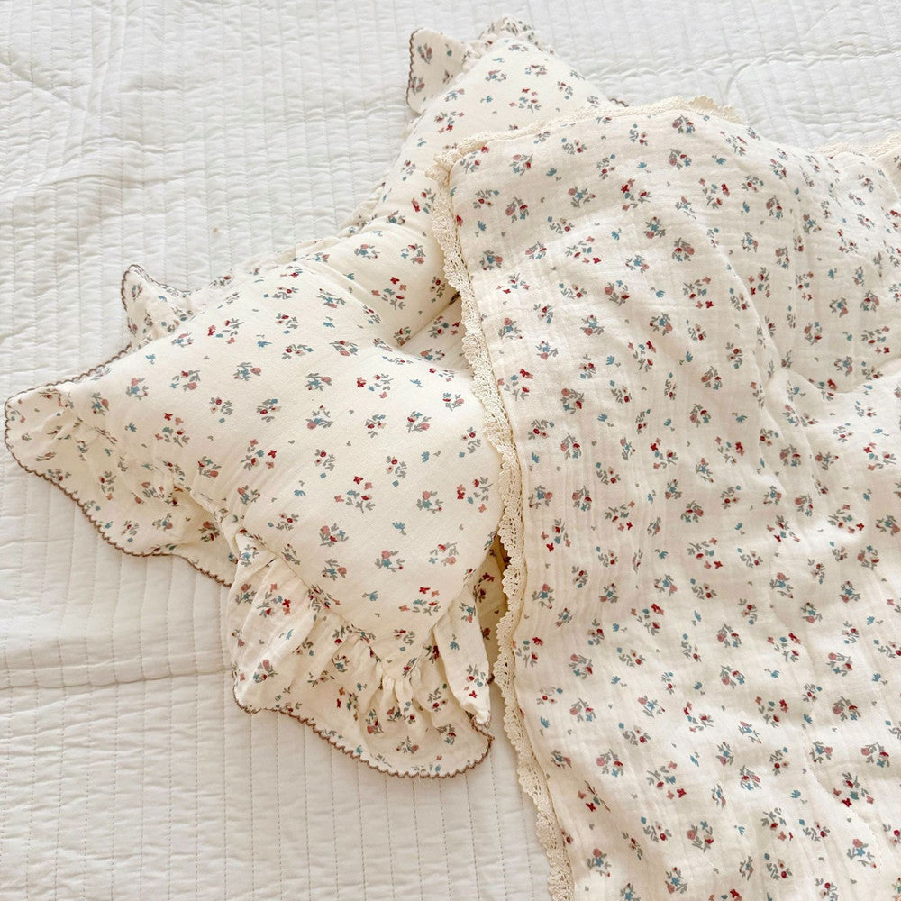 Sprig Floral Toddler Comforter – Cotton Muslin with Lace Trim