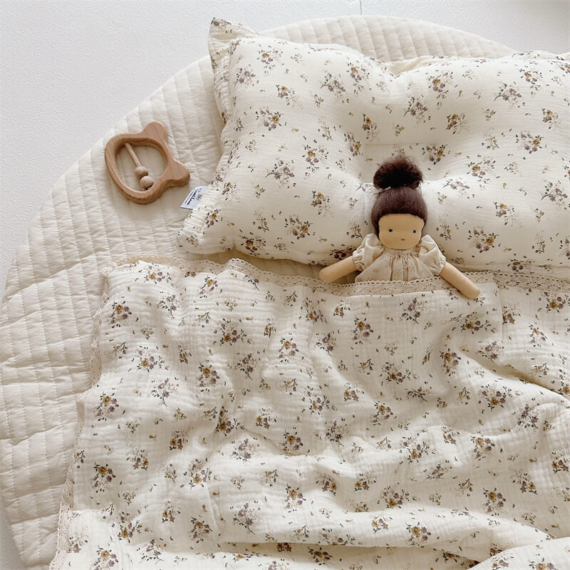 Wildflower Toddler Comforter – Cotton Muslin with Lace Trim