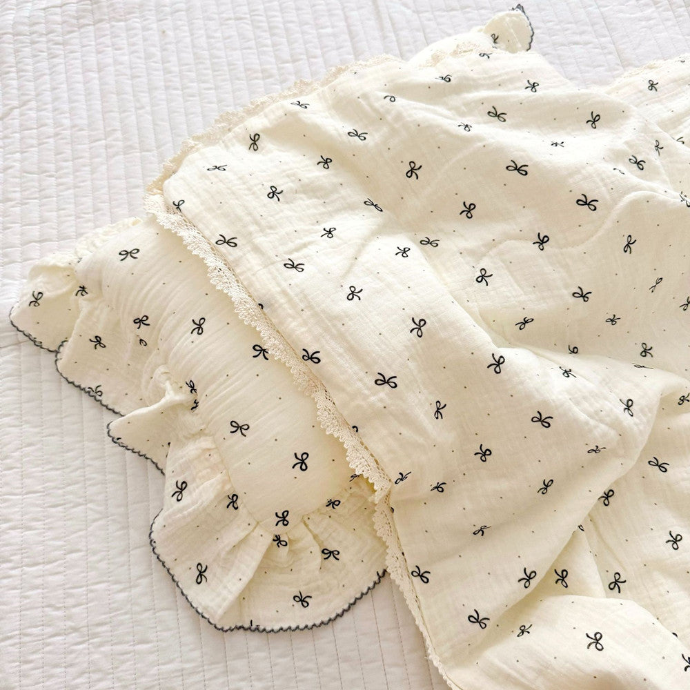 Bow Print Toddler Comforter – Cotton Muslin with Lace Trim