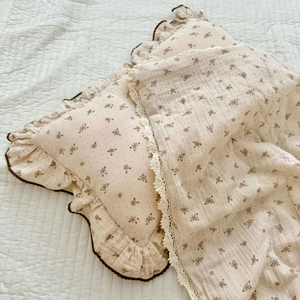 Daisy Print Toddler Comforter – Cotton Muslin with Lace Trim