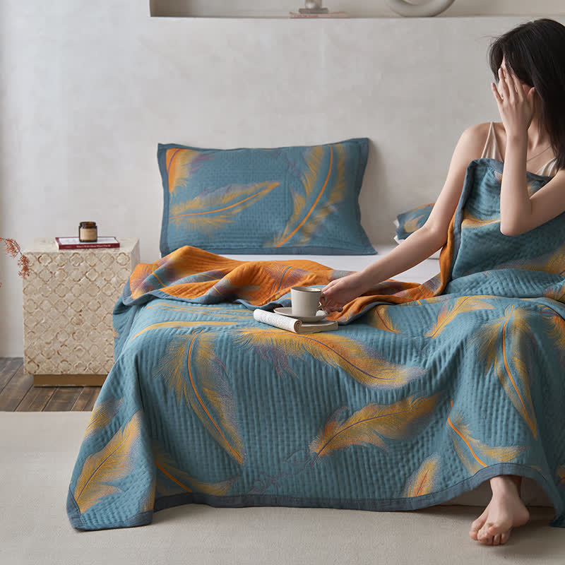 Aira Feather Cotton Quilt Set Quilt + 2 × Pillow Towels