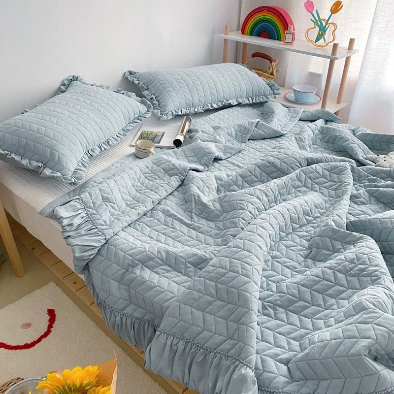 Cozy Ruffles Bedding Set Blue