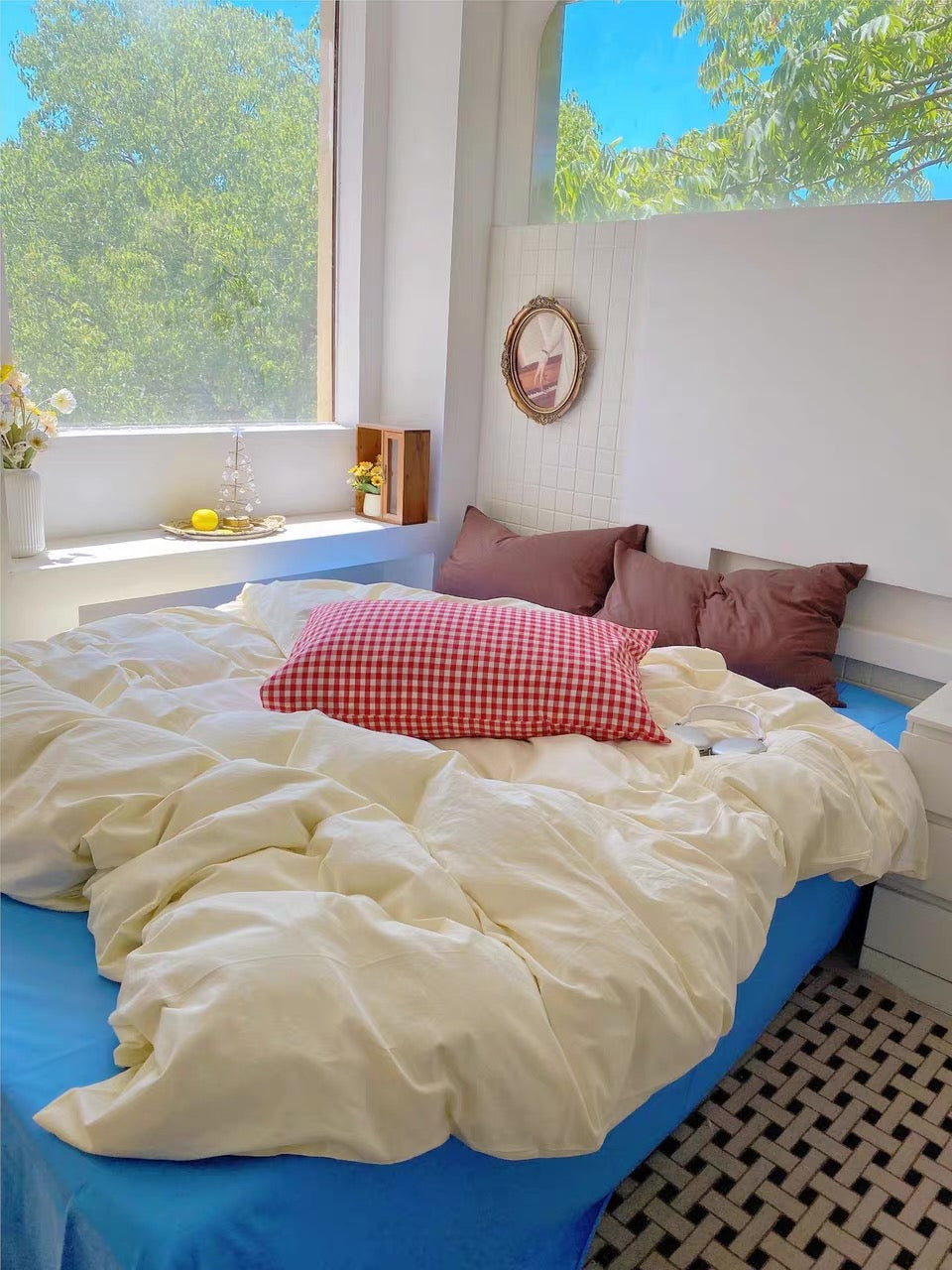 Cream Bedding Set with Gingham Pillowcase