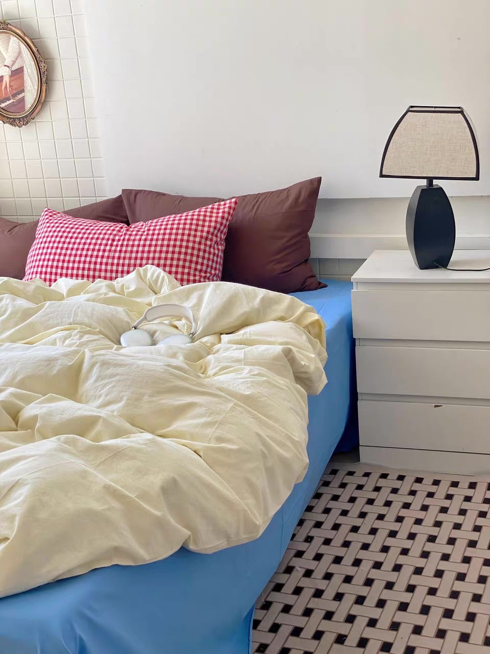 Cream Bedding Set with Gingham Pillowcase