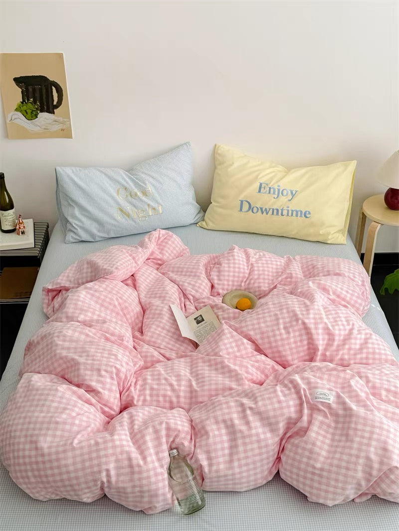 Black & Blue Preppy Gingham Bedding Set Pink