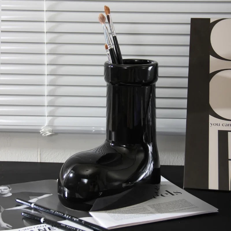 Vase Shoes Galoshes Black