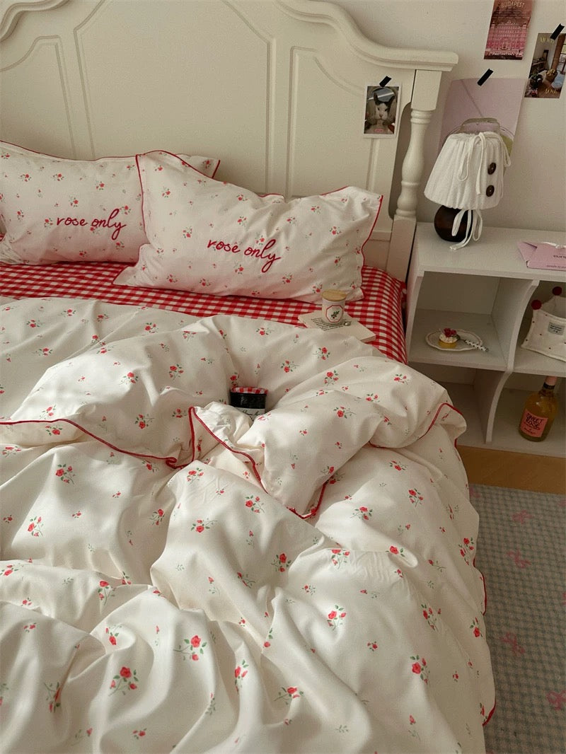 Coquette Rose Plaid Bedding Set