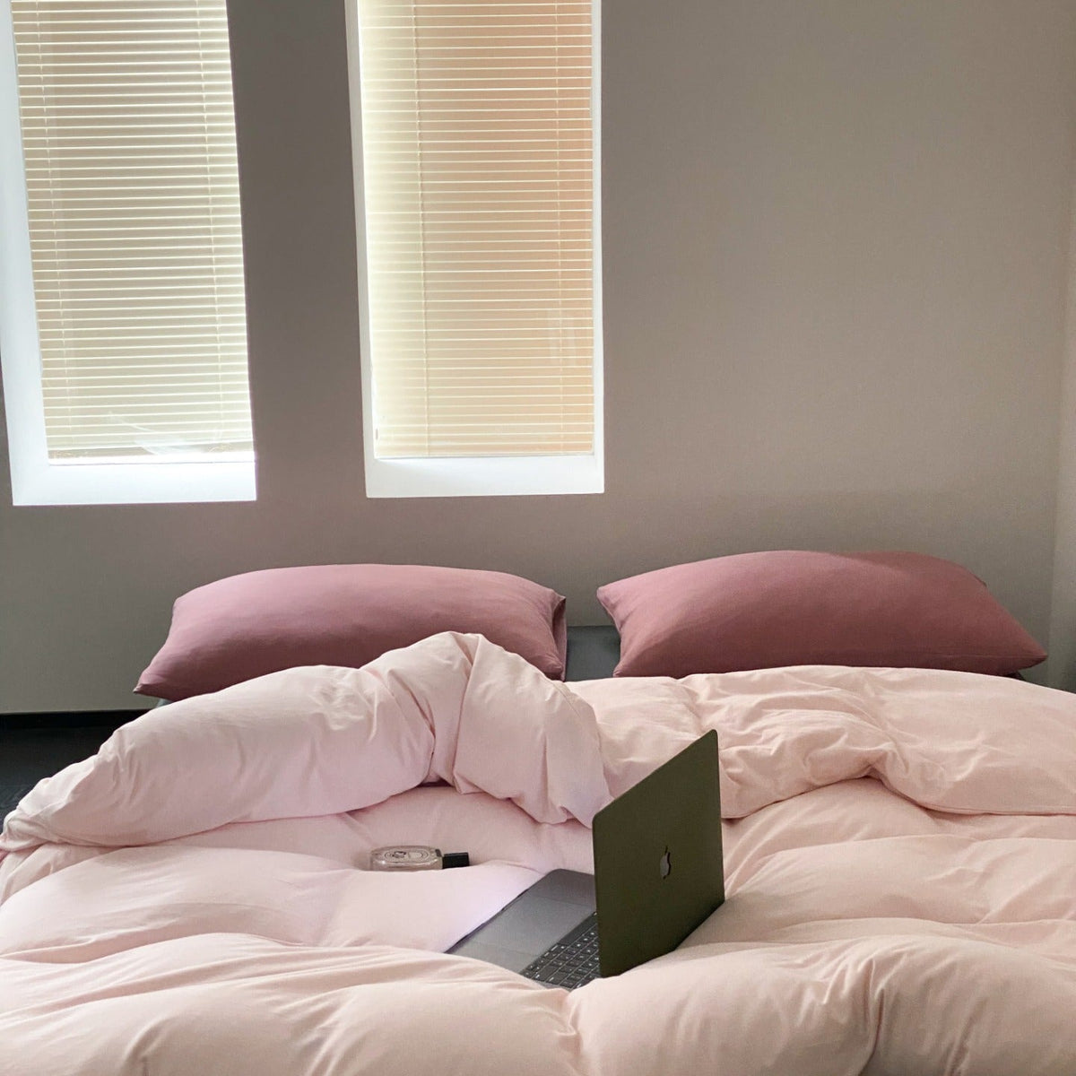 Everyday Contrast Cotton Jersey Bedding Set