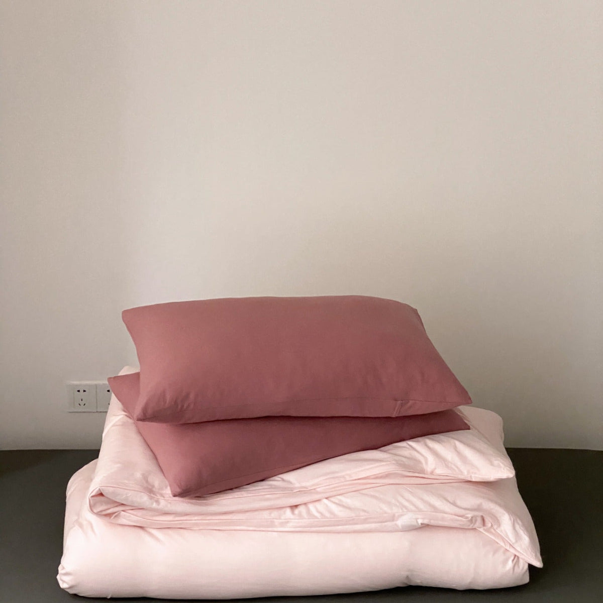 Everyday Contrast Cotton Jersey Bedding Set