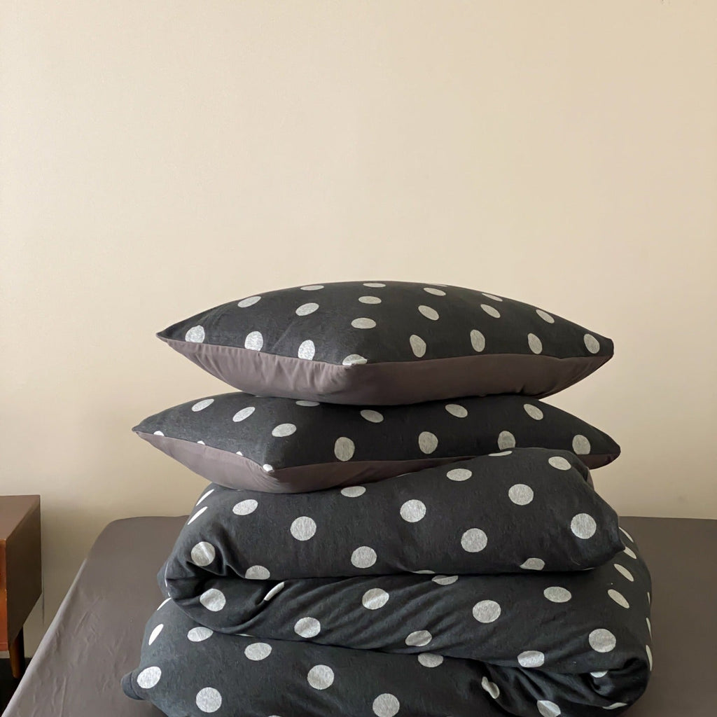 Everyday Dot Cotton Jersey Bedding Set