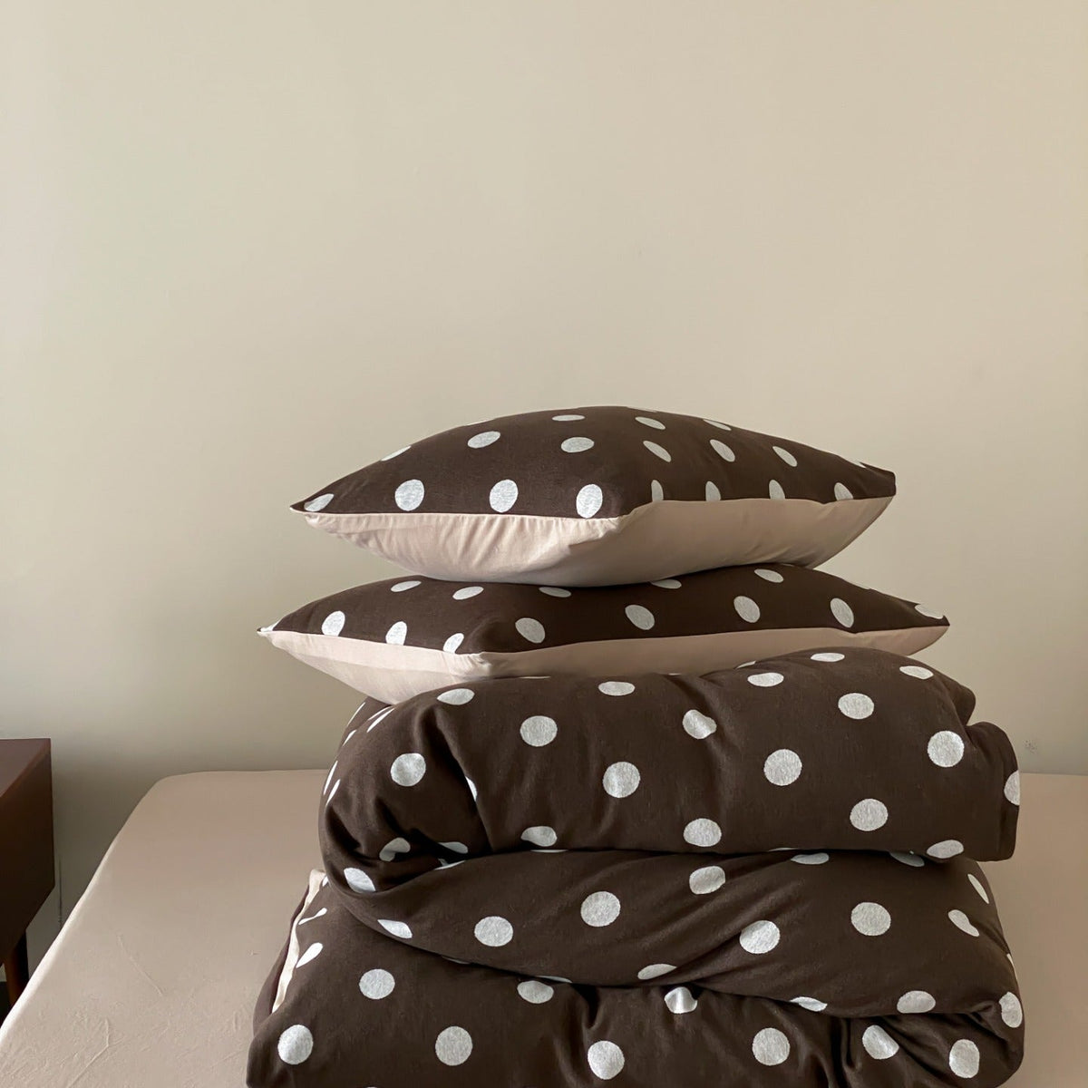 Everyday Dot Cotton Jersey Bedding Set