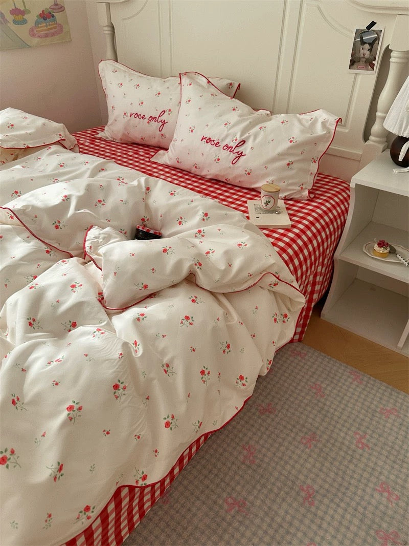 Coquette Rose Plaid Bedding Set