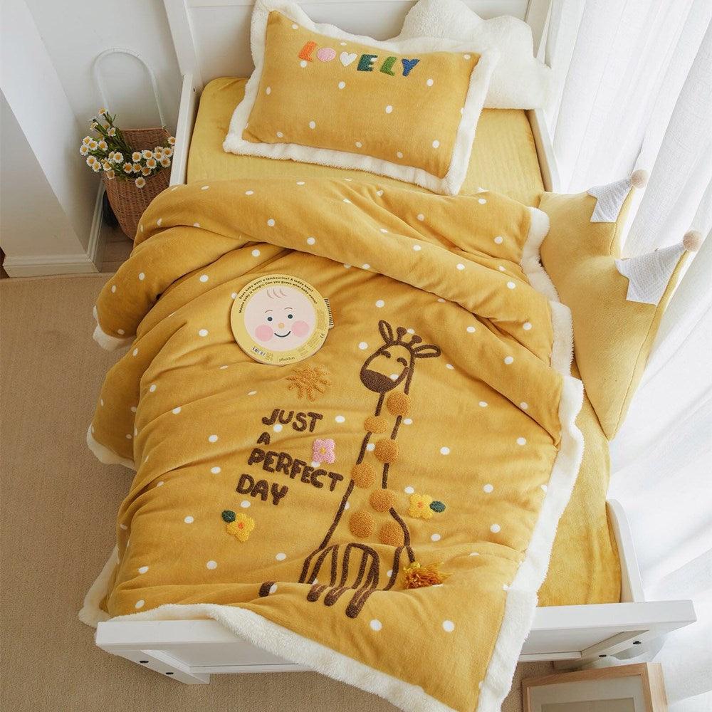 Milk Fleece Toddler Bedding Set