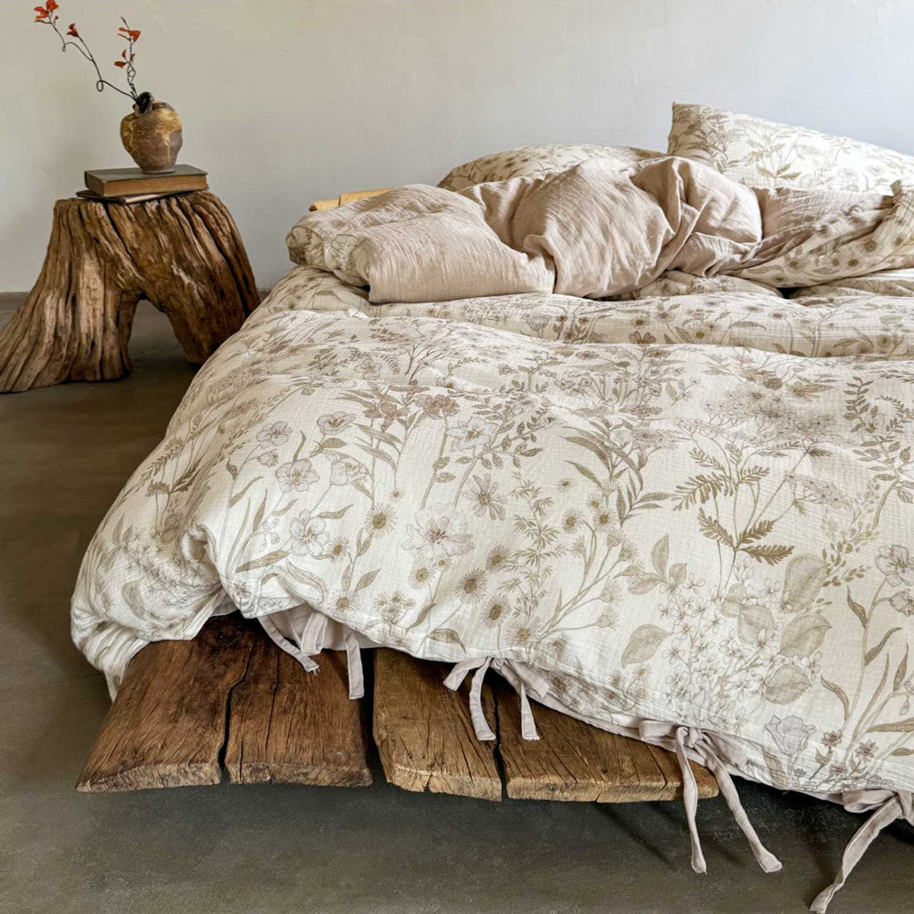 Floral Cotton Bedding Set – Reversible with Solid Back