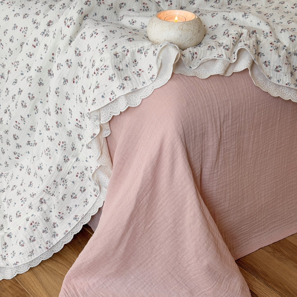 Ditsy Floral Kids Comforter – Ruffled & Lightweight