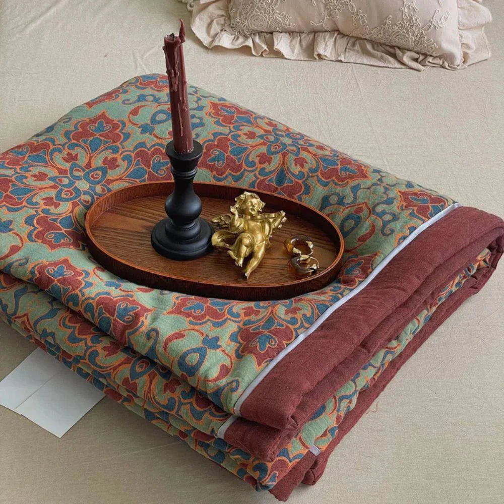 Retro Quilt for Bed - Vintage Floral Style