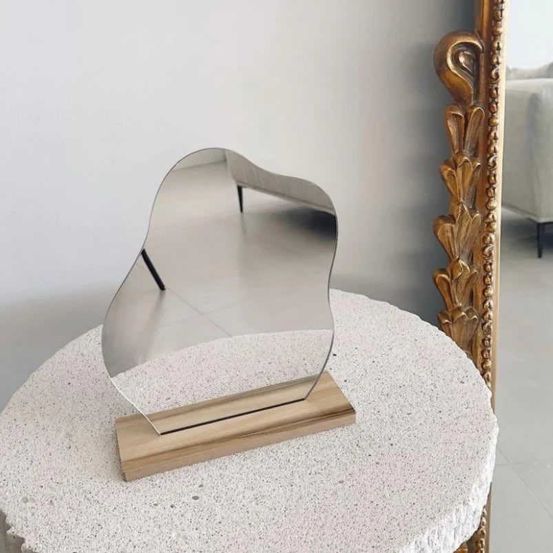 Wavy Mirror