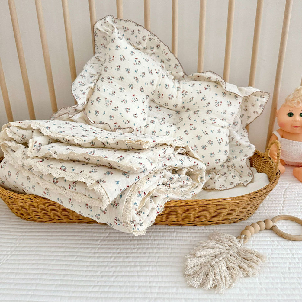 Sprig Floral Toddler Comforter – Cotton Muslin with Lace Trim