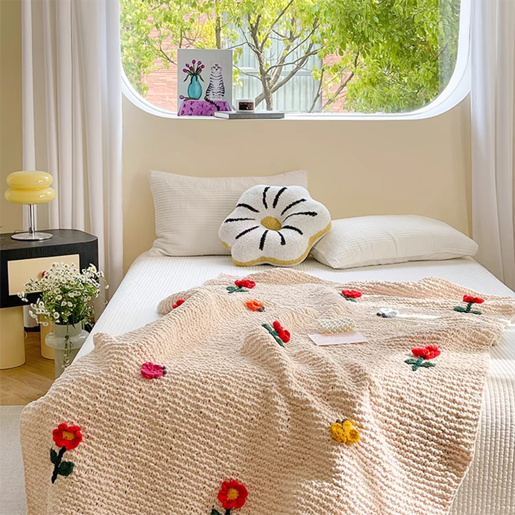 Chunky Knit Blanket With Tufted Flower