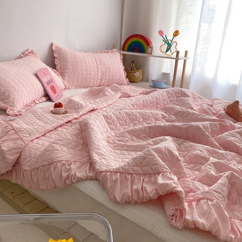 Cozy Ruffles Bedding Set Pink