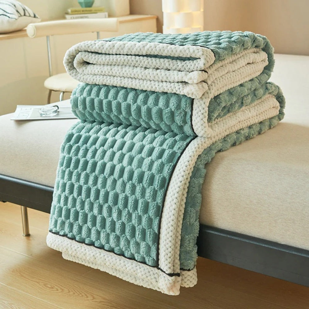 Cloud Cuddle Blanket™️ Berry Blue