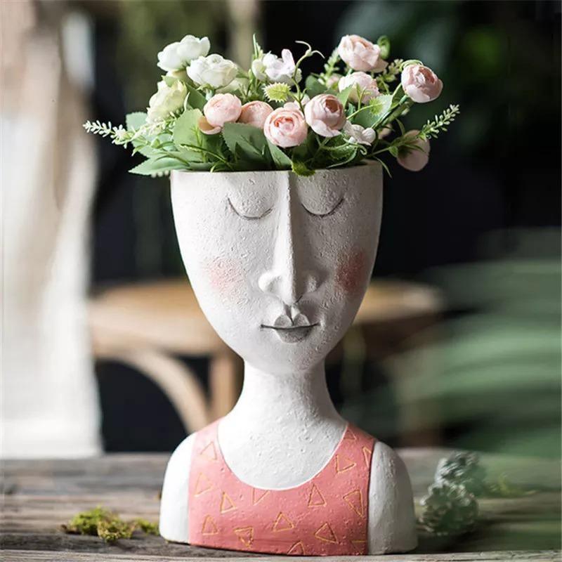 Persona Caricature Sculpture Pot Anna