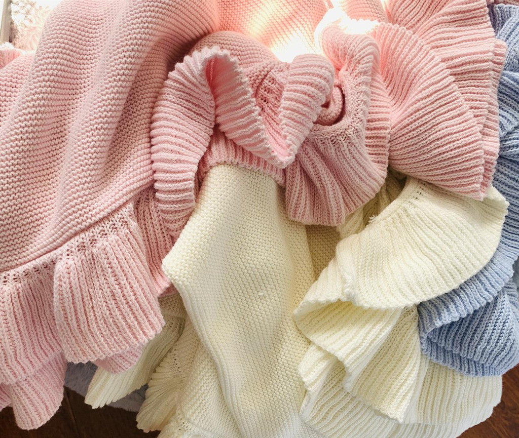 Knitted Ruffle Baby Blanket – Soft Cotton Crib Throw
