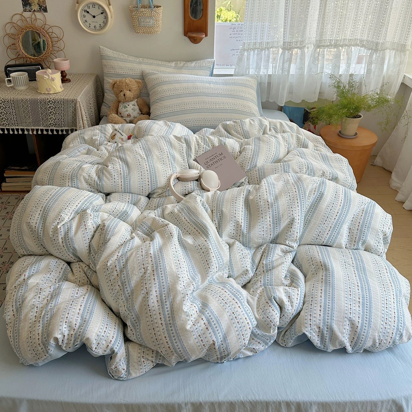 Cottagecore Floral Striped Bedding Set