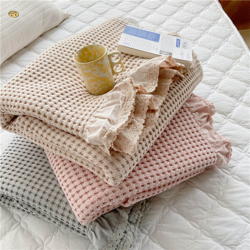 Cotton Waffle Blanket with Ruffle Edge – Soft & Breathable Throw