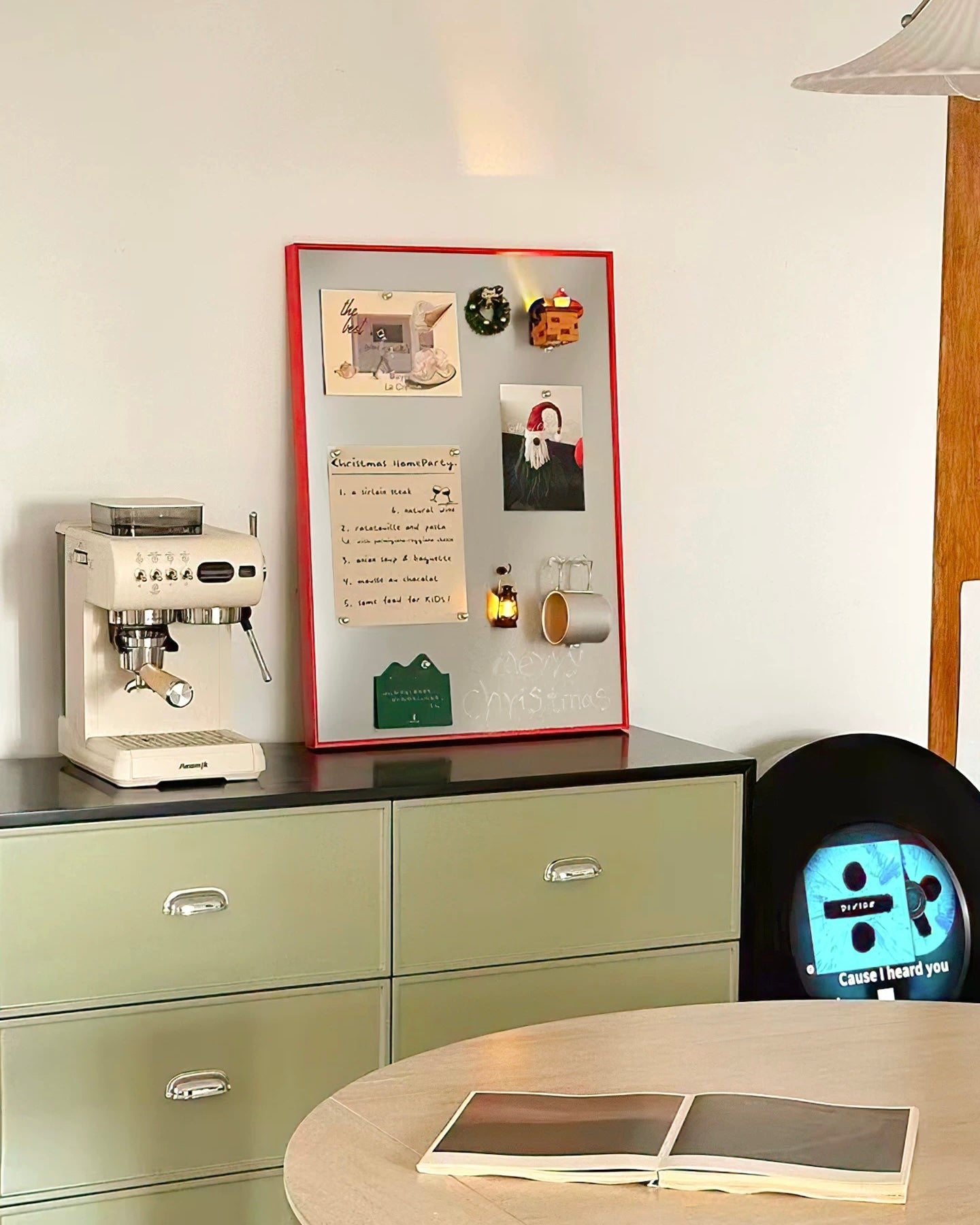 Framed Magnetic Memo Board