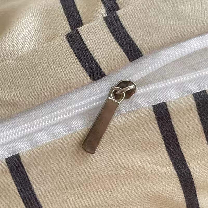 Retro Striped Bedding Set