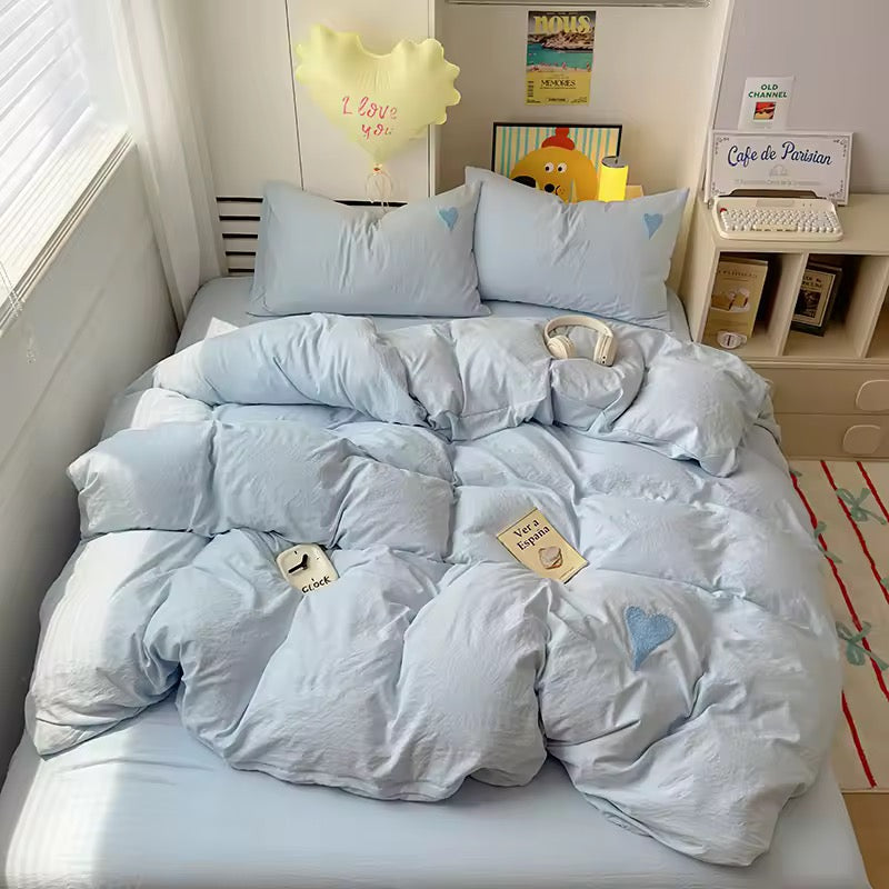 White Heart Coquette Bedding Set Blue