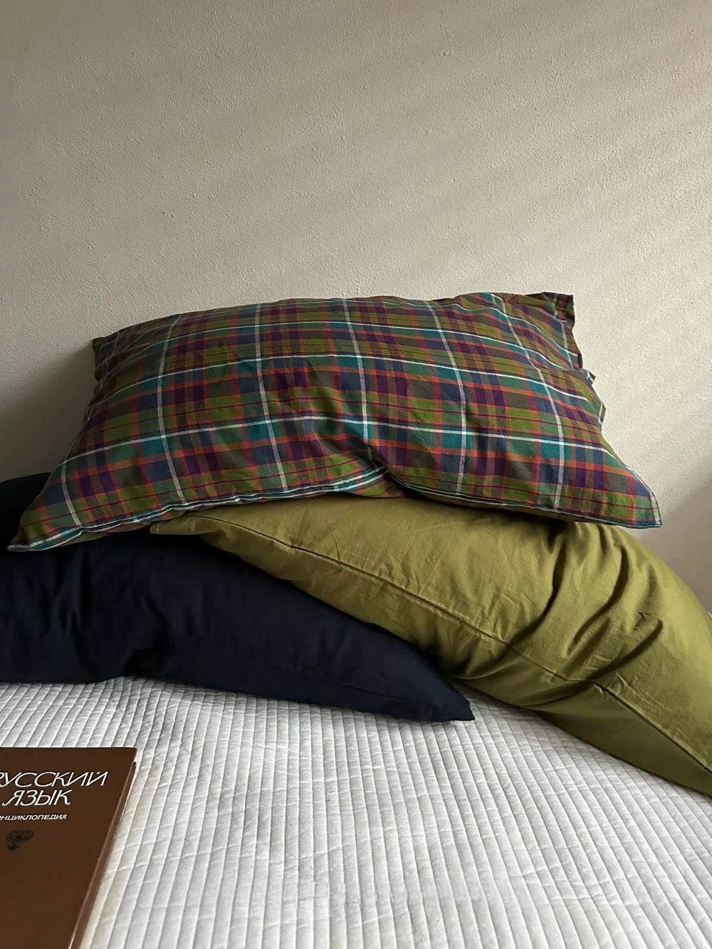 Multicolor Plaid Pillowcase