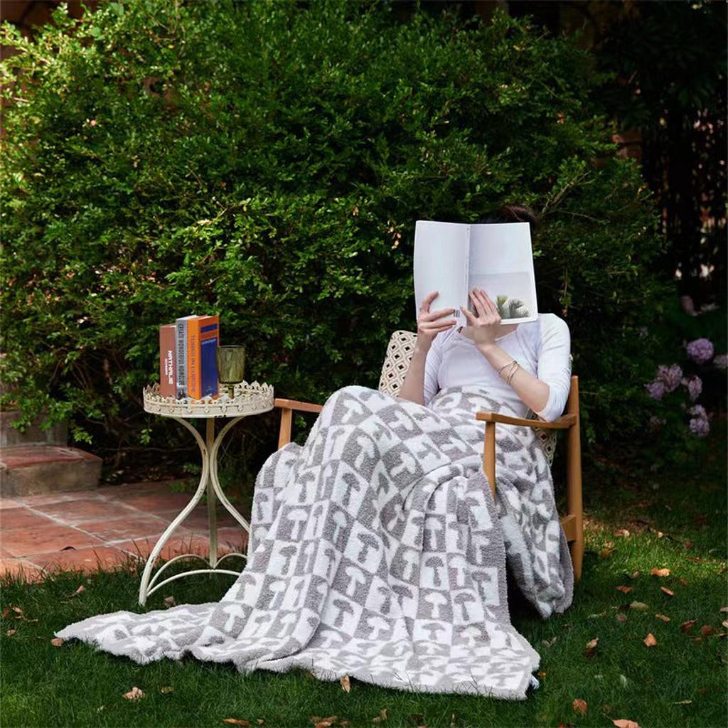 Mushroom Throw Blanket (Yellow- green) Grey